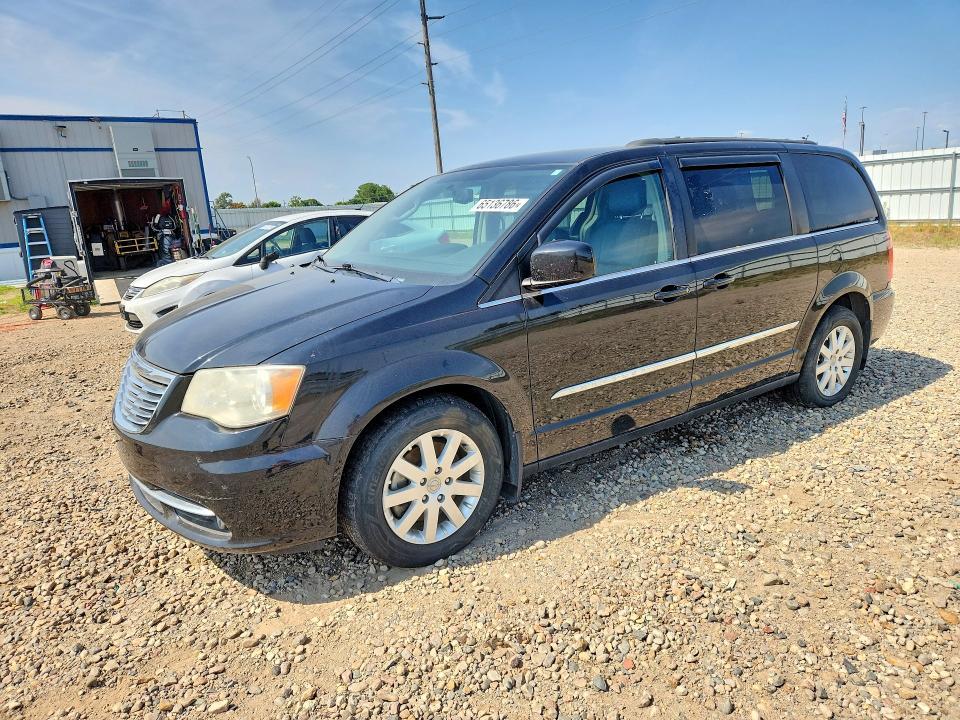 2013 Chrysler Town Country — фото 1