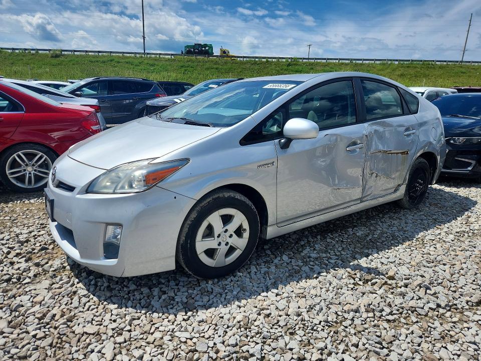 2010 Toyota Prius — фото 1