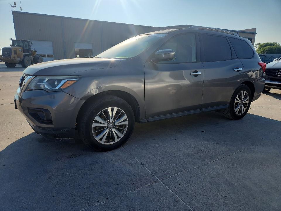 2019 Nissan Pathfinder — фото 1