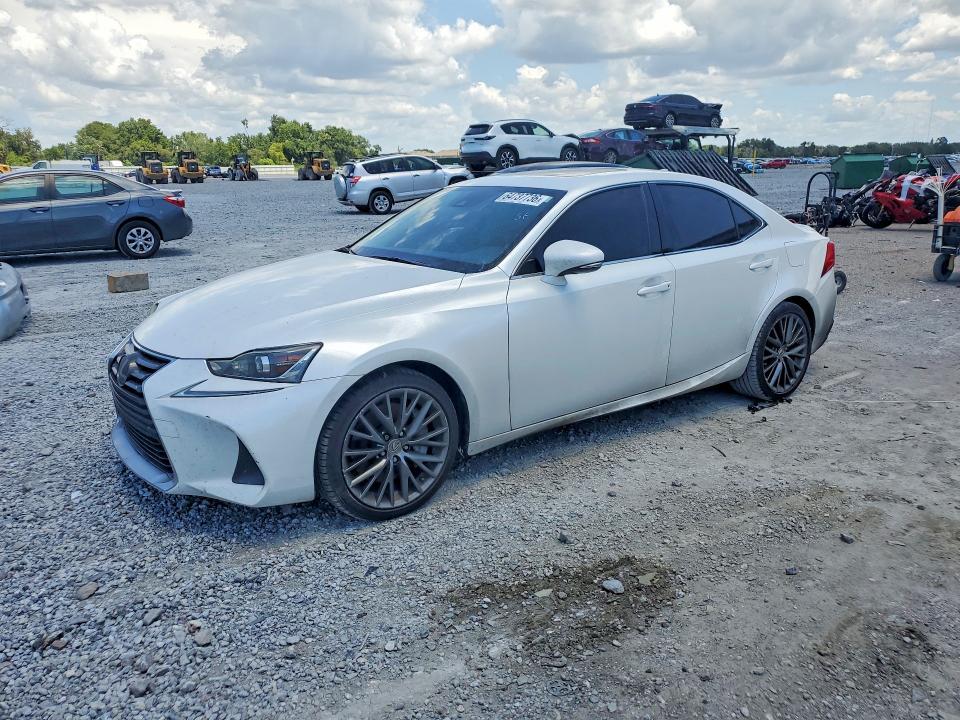 2017 Lexus Is — фото 1