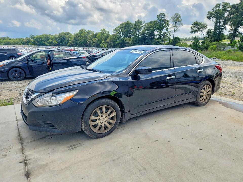 2018 Nissan Altima — фото 1