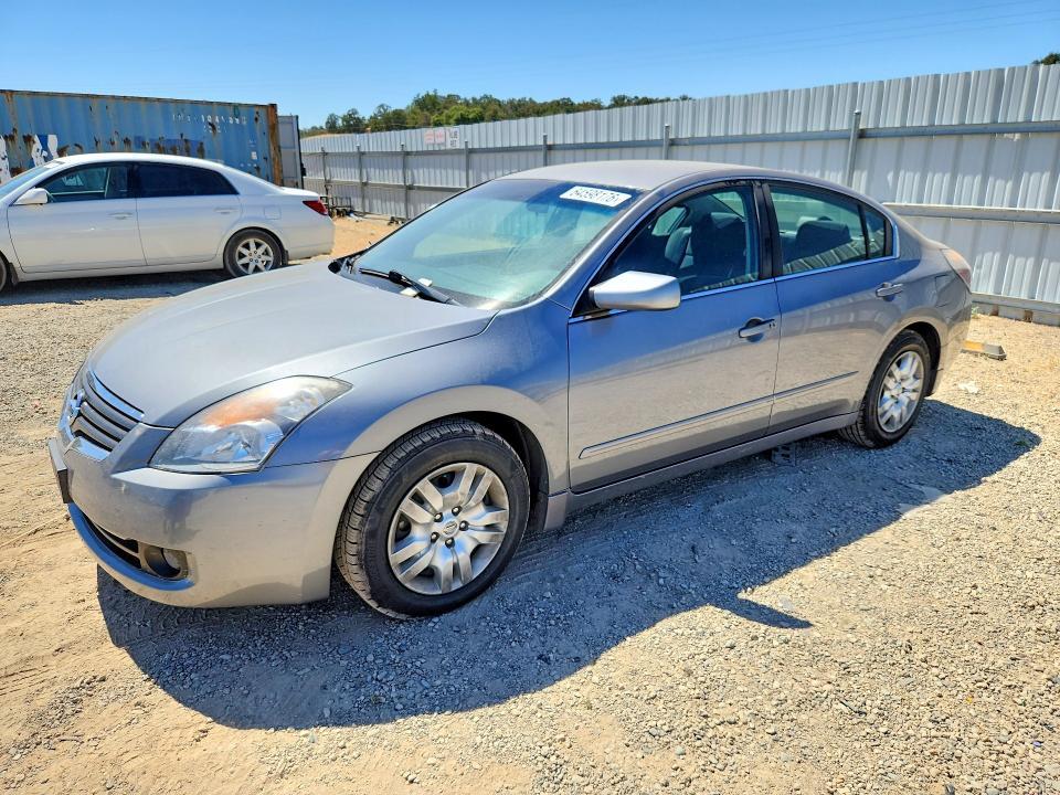 2009 Nissan Altima — фото 1