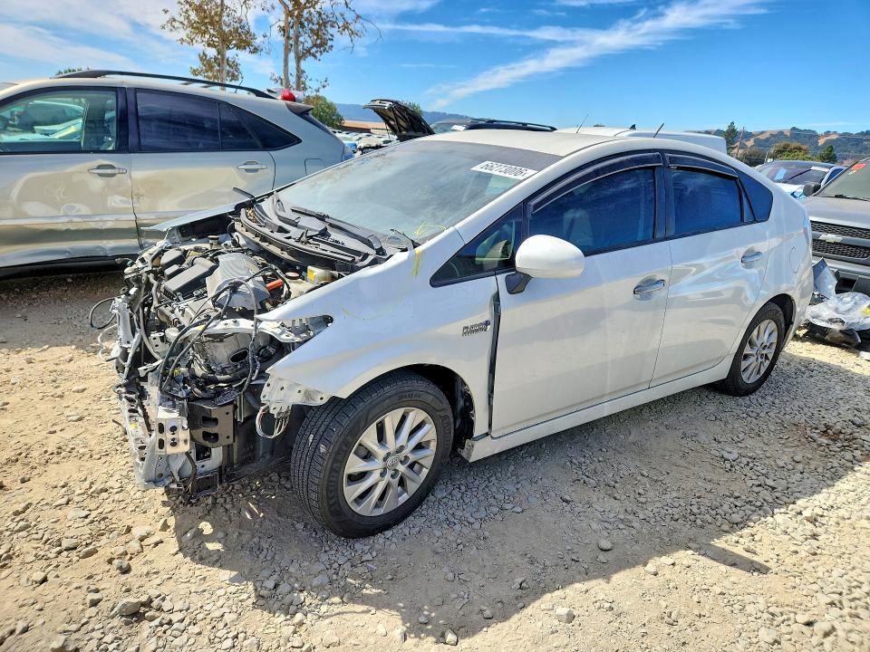 2015 Toyota Prius Plug-In Hybrid — фото 1