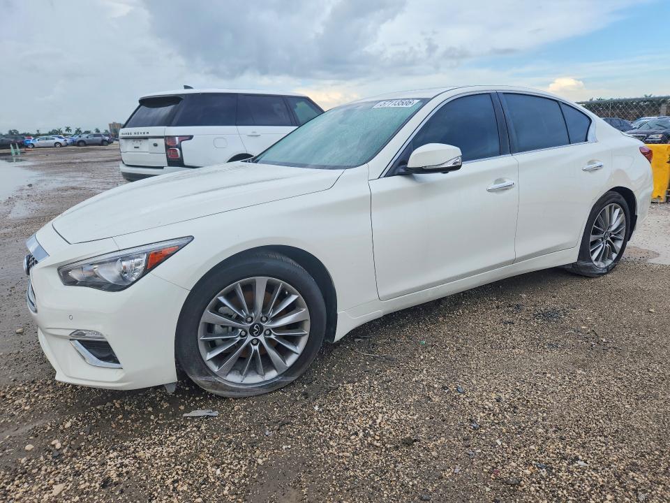 Infiniti Q50