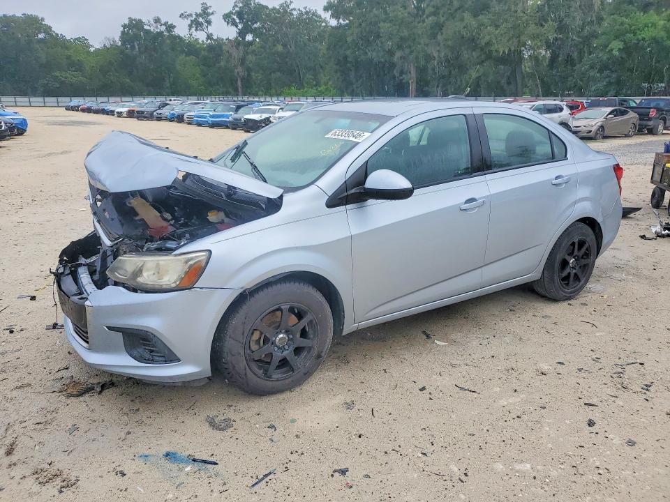 2017 Chevrolet Sonic — фото 1