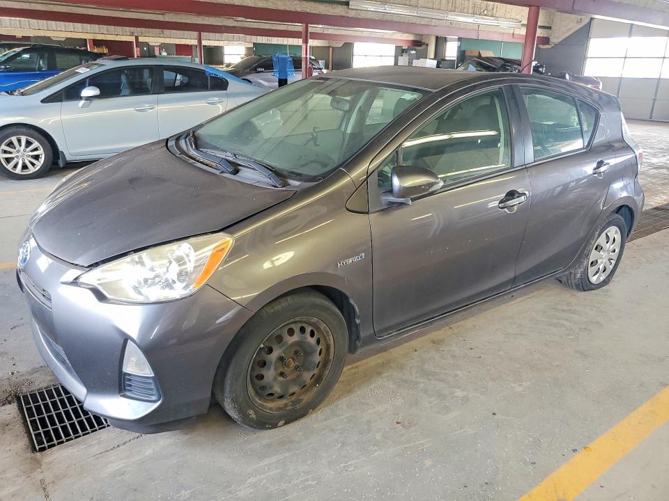 2014 Toyota Prius C — фото 1