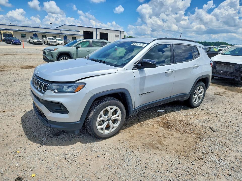 2025 Jeep Compass — фото 1