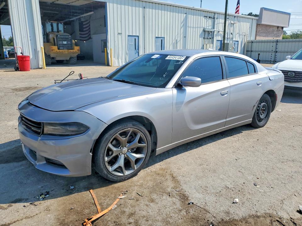 2015 Dodge Charger — фото 1