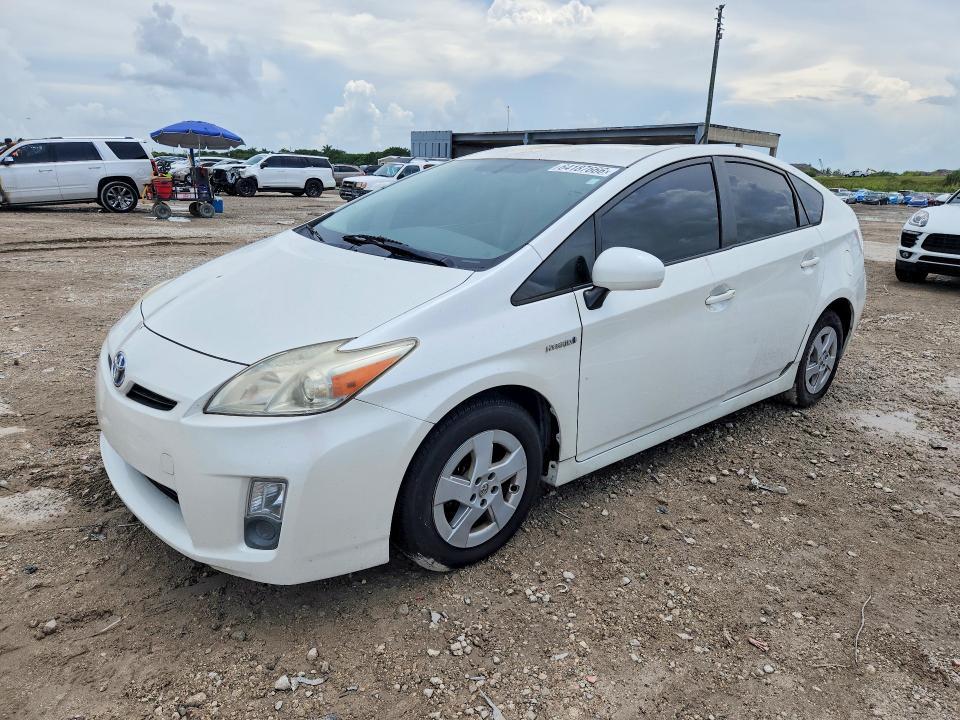 2010 Toyota Prius — фото 1