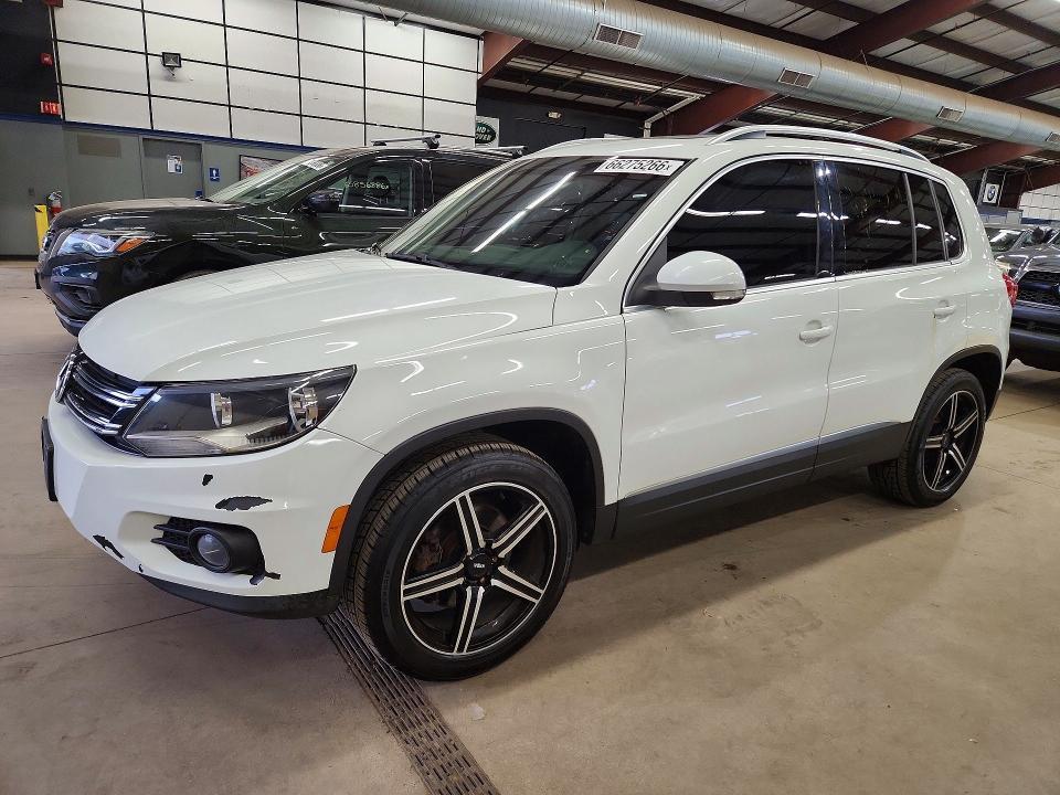 2015 Volkswagen Tiguan S — фото 1