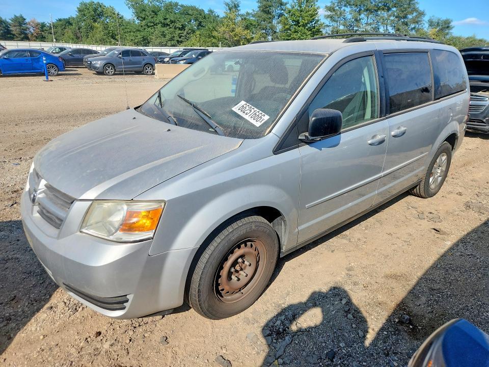 2010 Dodge Grand Caravan — фото 1