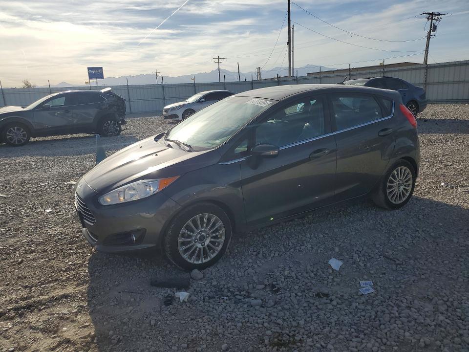 2015 Ford Fiesta — фото 1