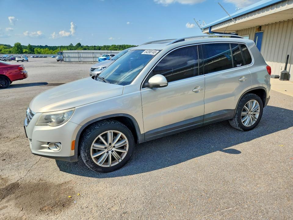 2011 Volkswagen Tiguan — фото 1
