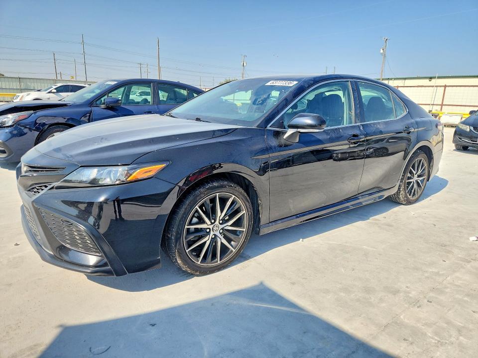 2023 Toyota Camry — фото 1