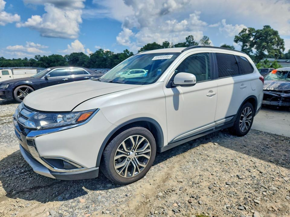 2016 Mitsubishi Outlander — фото 1
