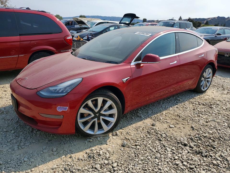 2019 Tesla Model 3 — фото 1