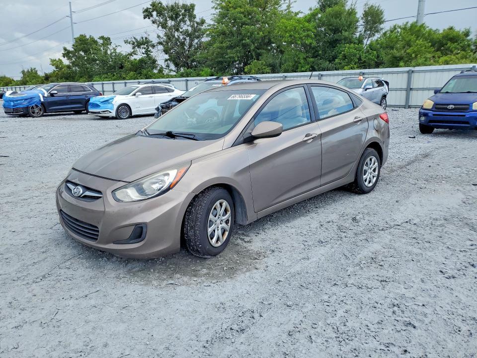 2013 Hyundai Accent — фото 1