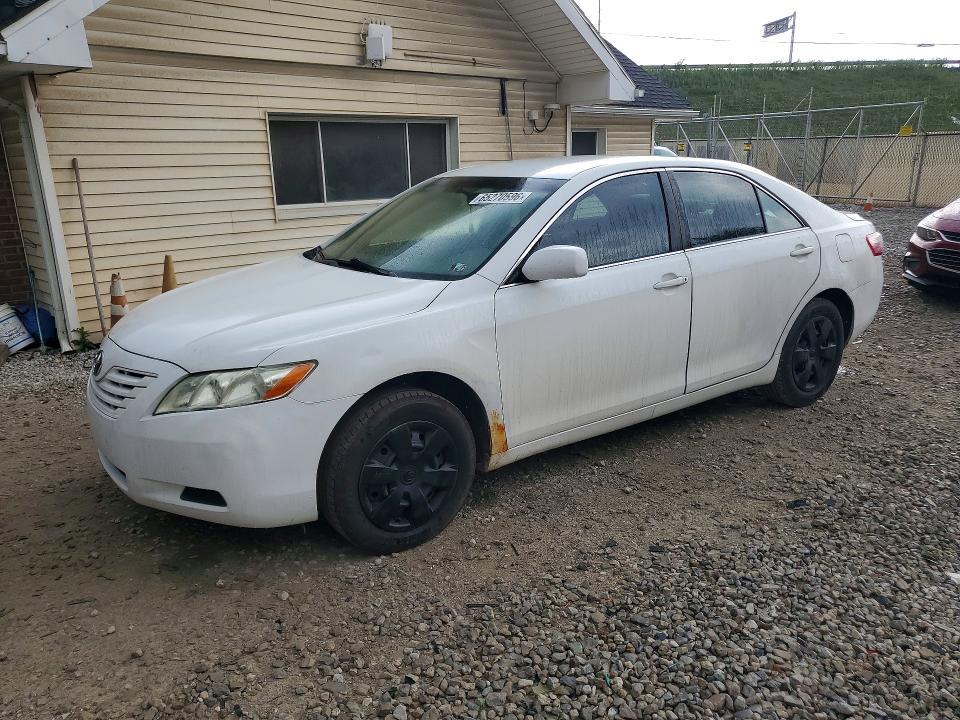 2009 Toyota Camry — фото 1