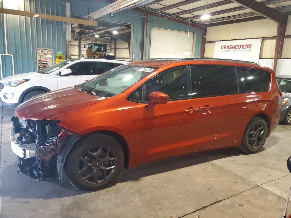2018 Chrysler Pacifica — фото 1