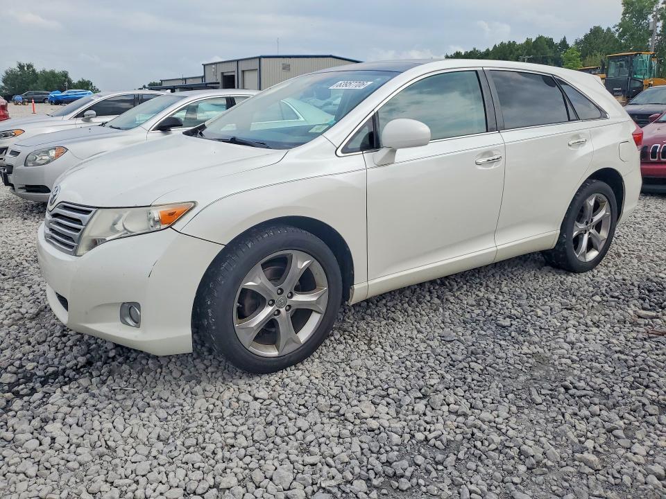 2010 Toyota Venza — фото 1