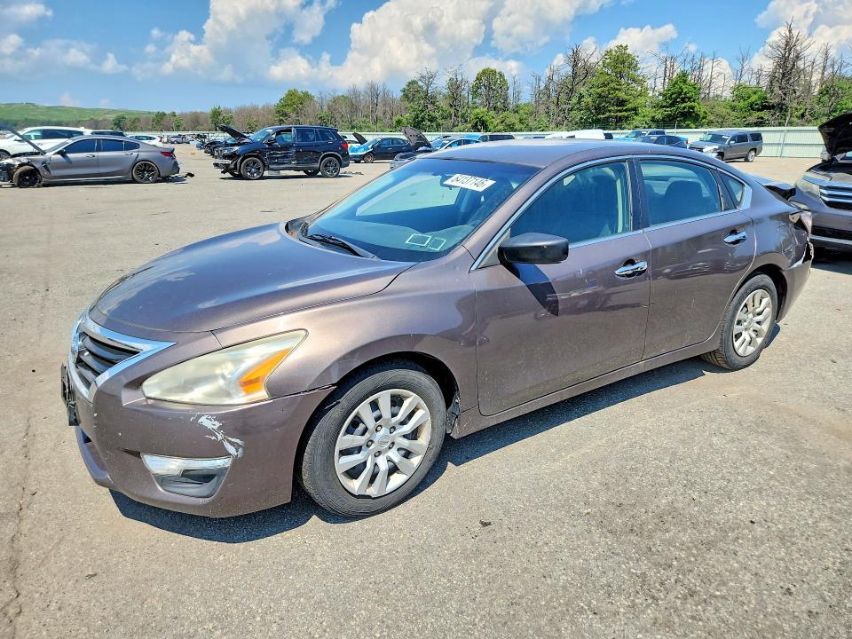 2015 Nissan Altima — фото 1
