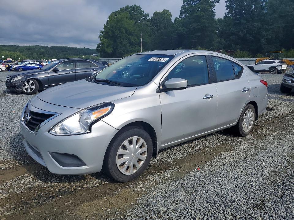 Nissan Versa