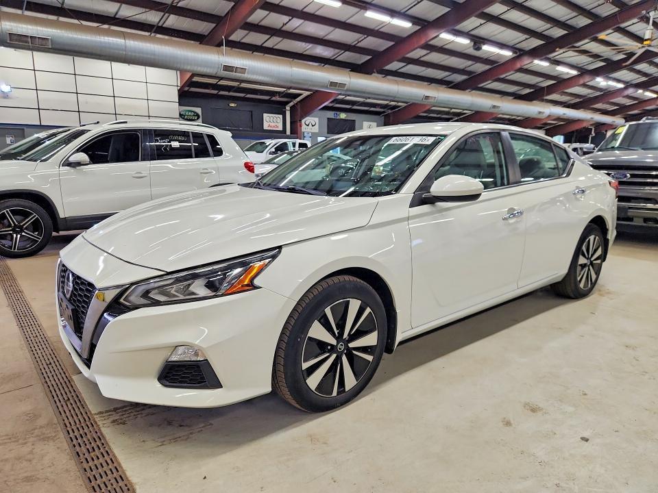2022 Nissan Altima — фото 1