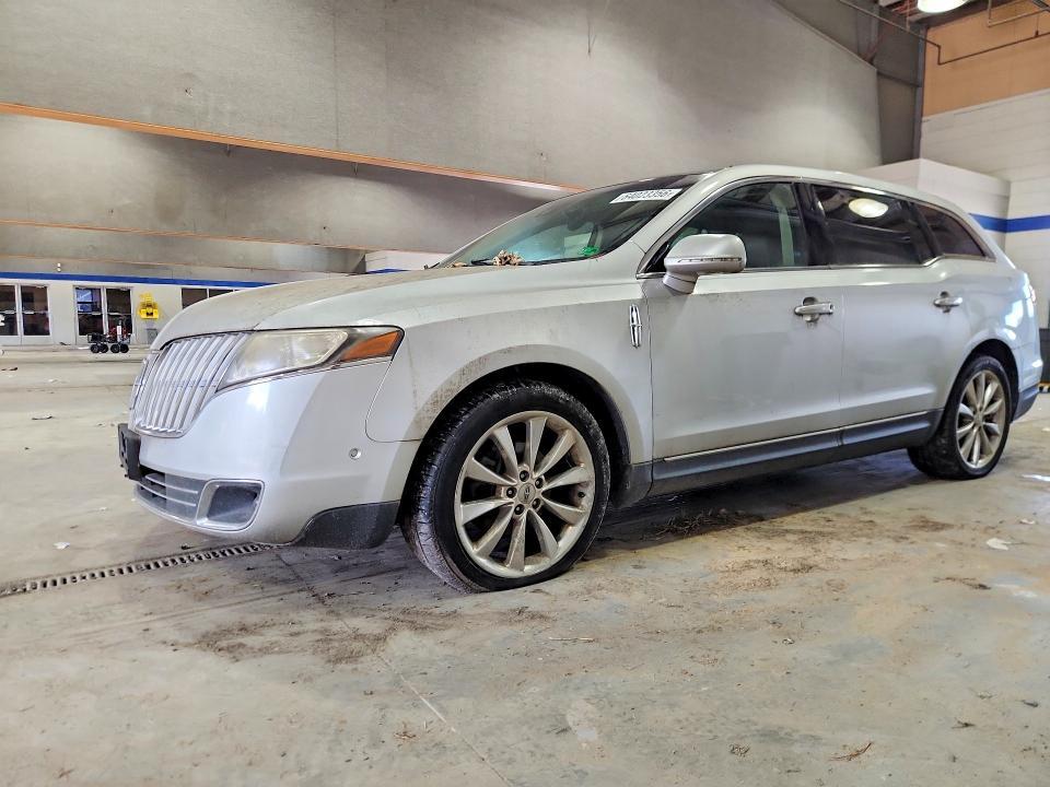 2011 Lincoln Mkt — фото 1