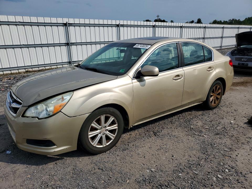 2010 Subaru Legacy — фото 1