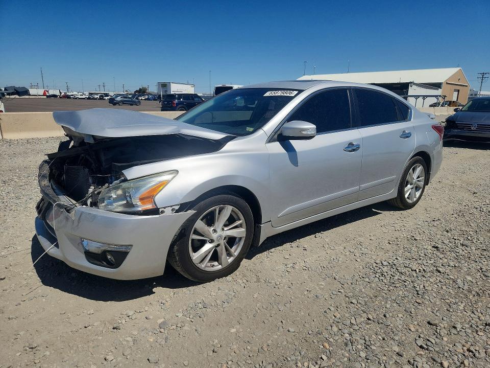 2013 Nissan Altima — фото 1