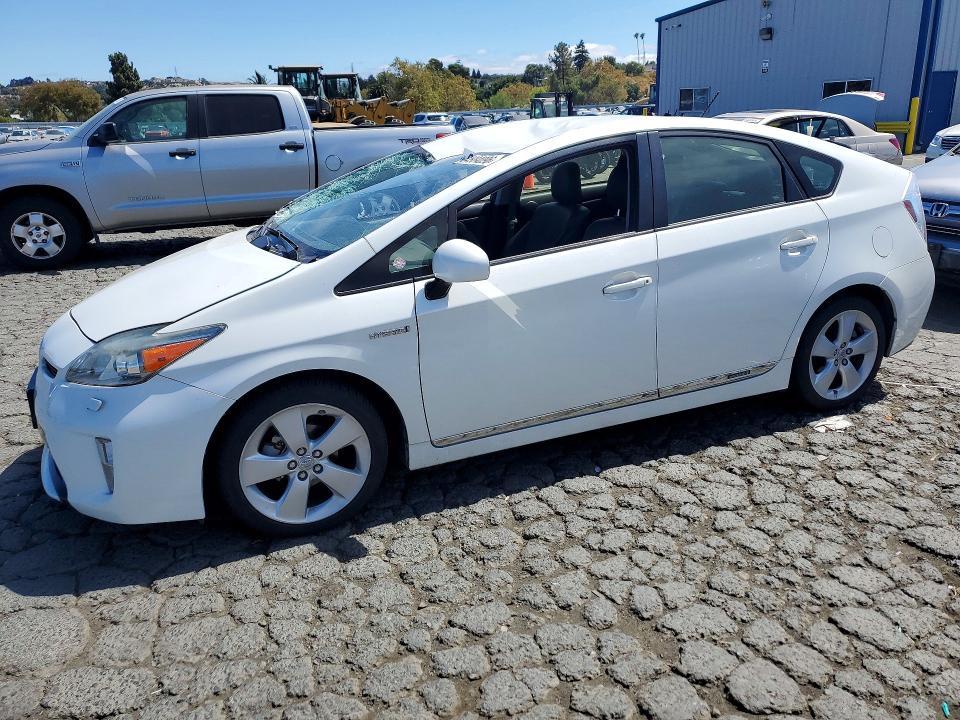 2015 Toyota Prius — фото 1