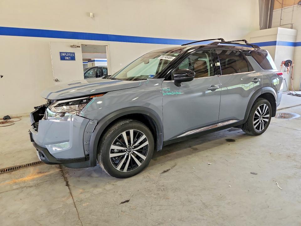2025 Nissan Pathfinder — фото 1