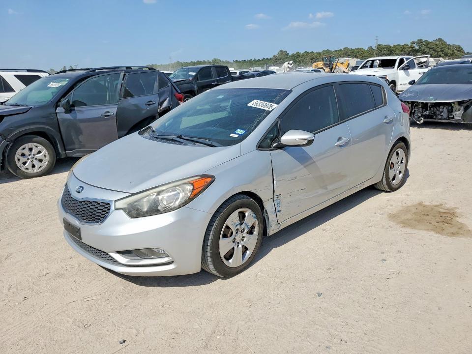 2016 Kia Forte5 — фото 1