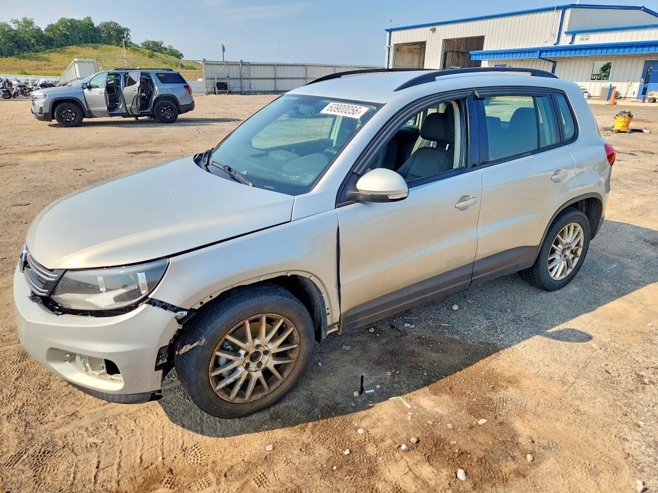 2015 Volkswagen Tiguan — фото 1