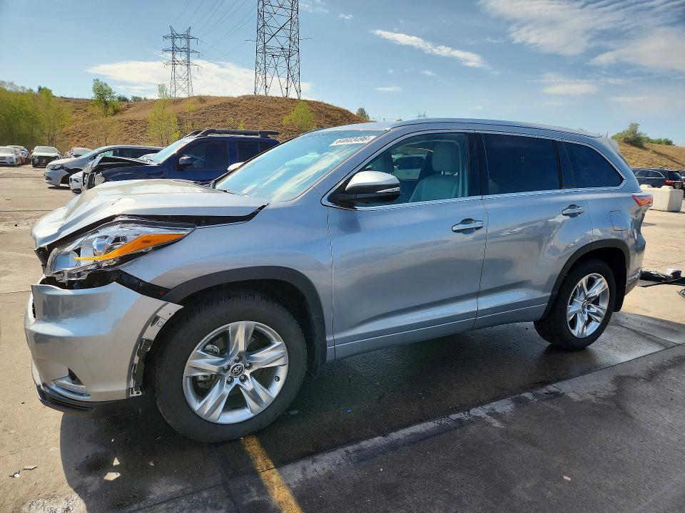 2016 Toyota Highlander — фото 1