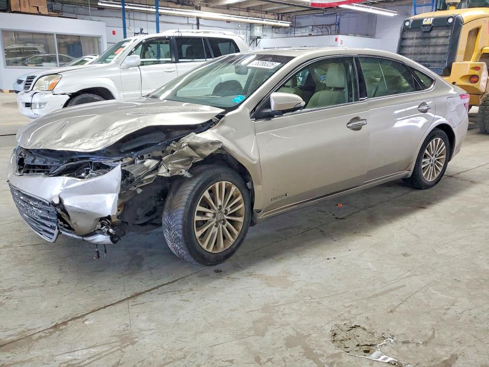 2013 Toyota Avalon Hybrid — фото 1