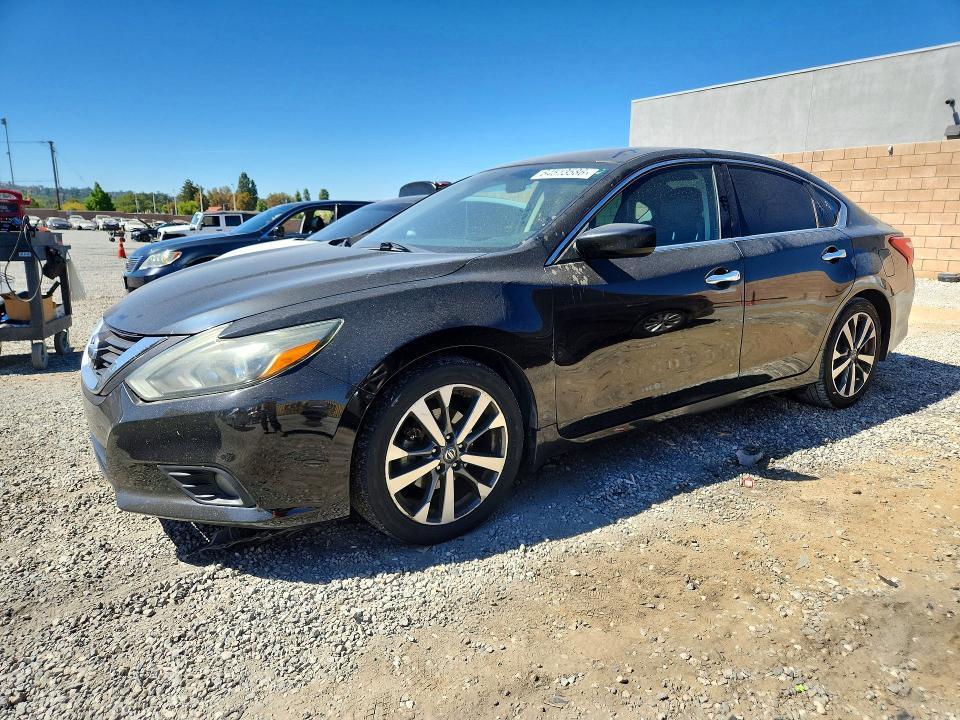 2016 Nissan Altima — фото 1