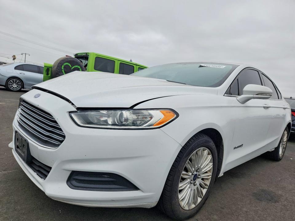 2016 Ford Fusion — фото 1