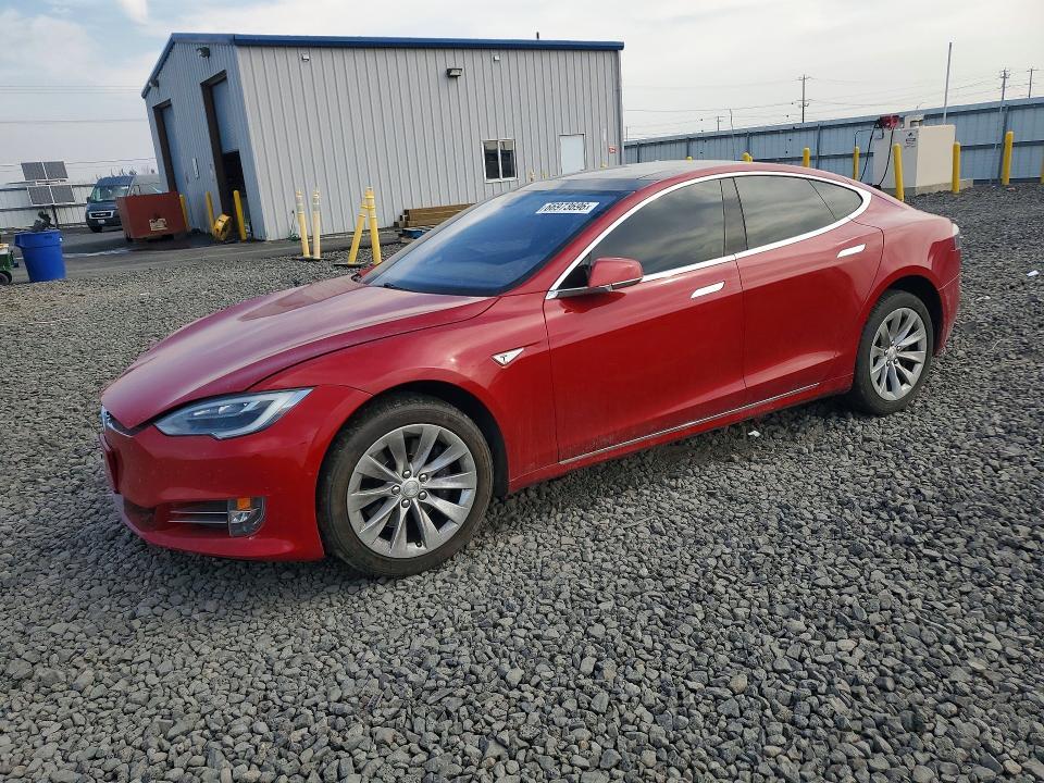 2016 Tesla Model S — фото 1