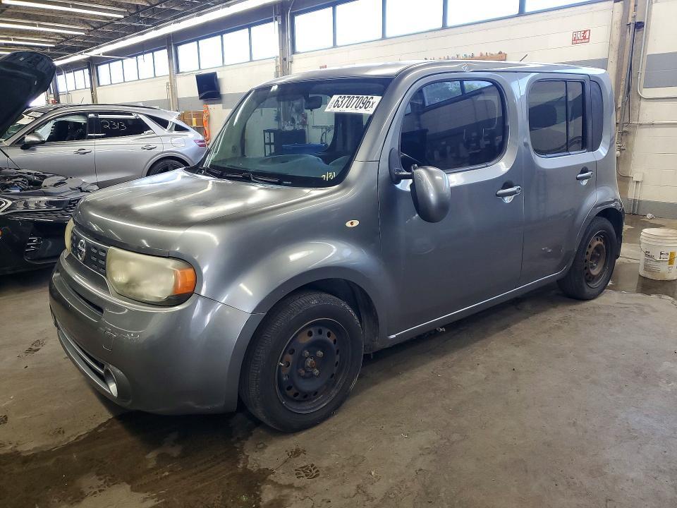 2010 Nissan Cube — фото 1