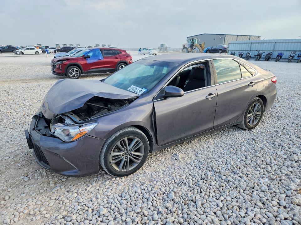 2015 Toyota Camry — фото 1