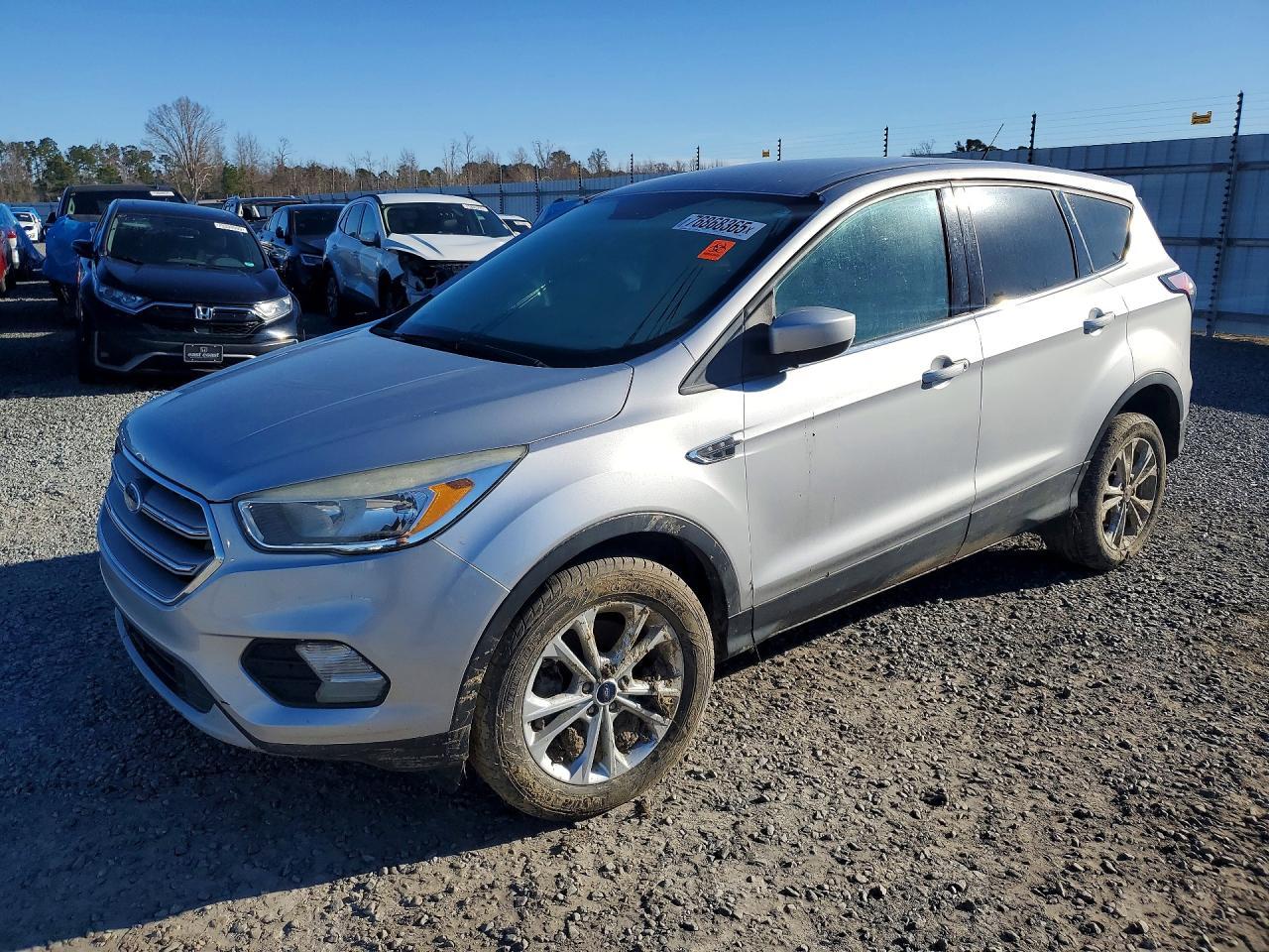 2017 FORD ESCAPE — фото 1