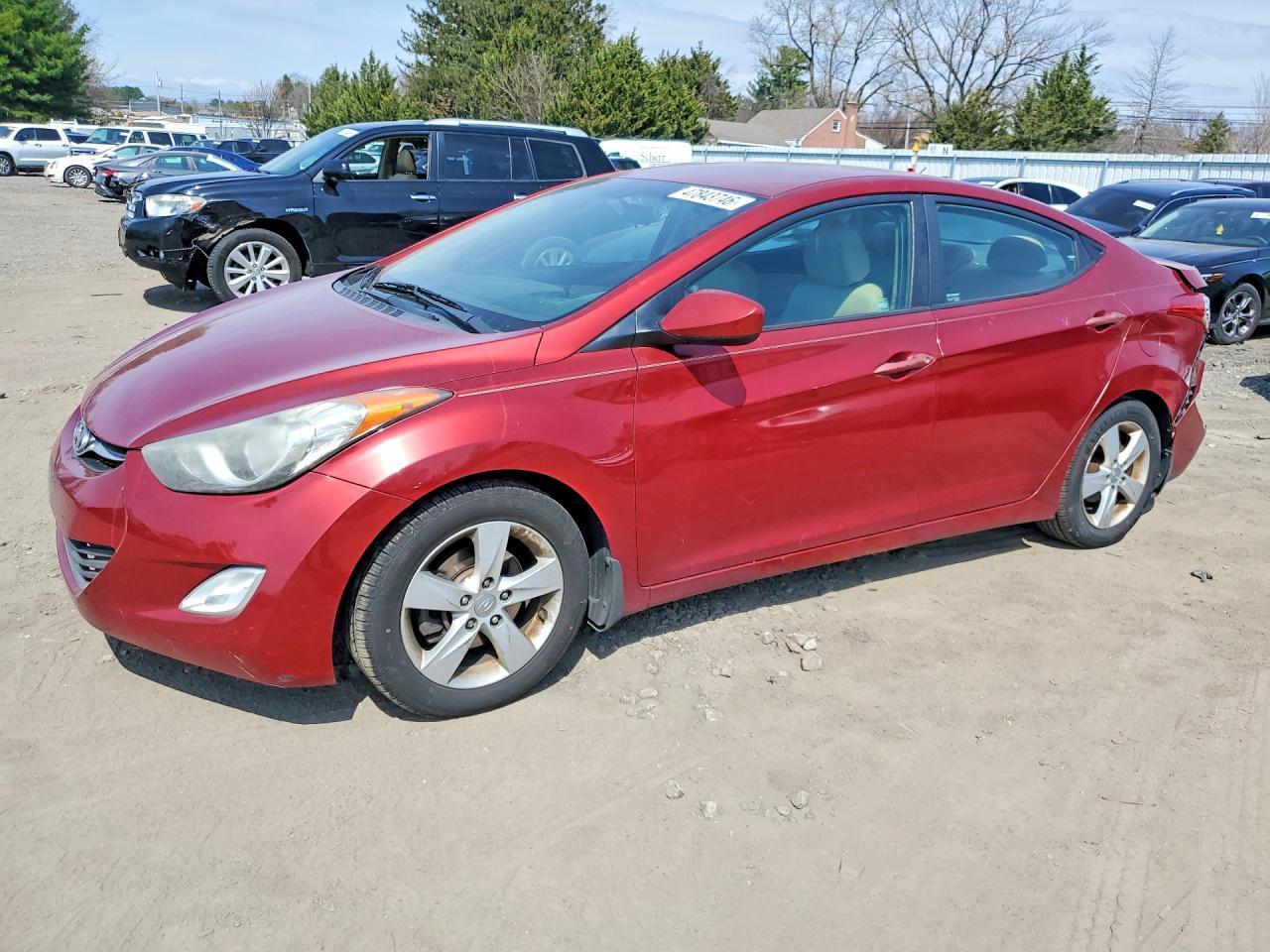 HYUNDAI ELANTRA