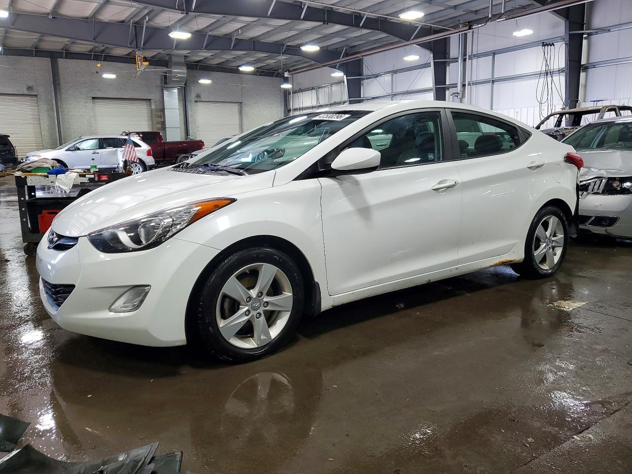 2013 HYUNDAI ELANTRA — фото 1