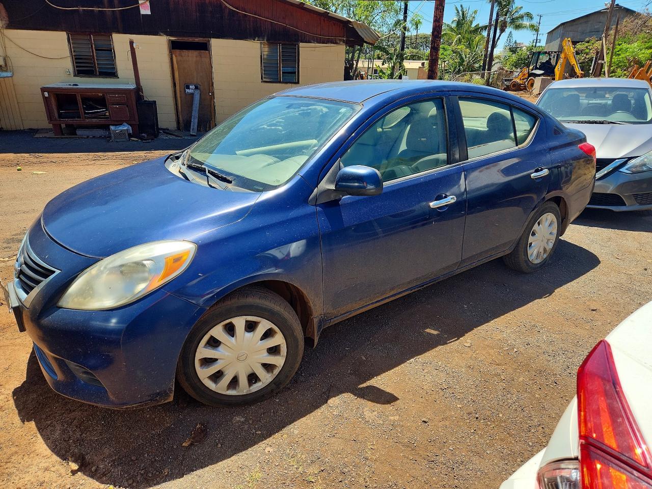 NISSAN VERSA