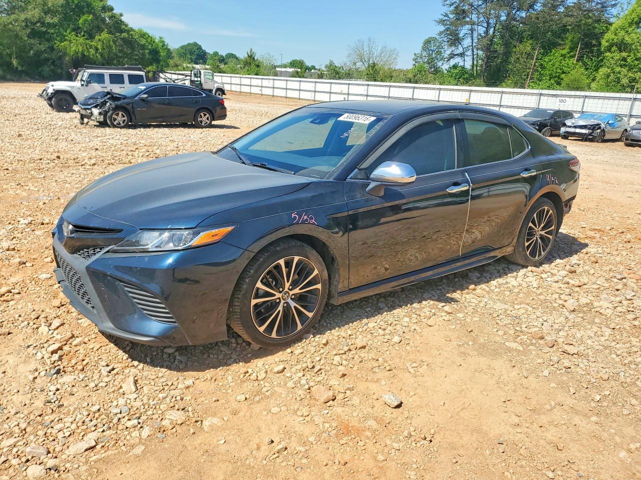 TOYOTA CAMRY