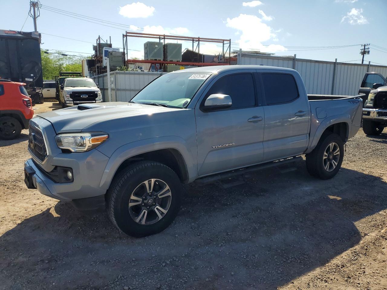 TOYOTA TACOMA