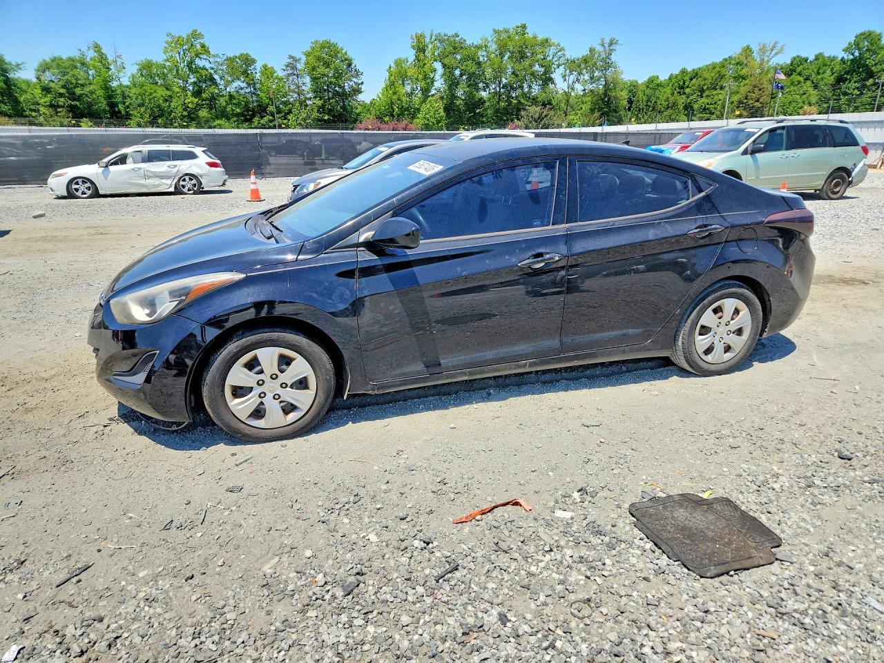 HYUNDAI ELANTRA