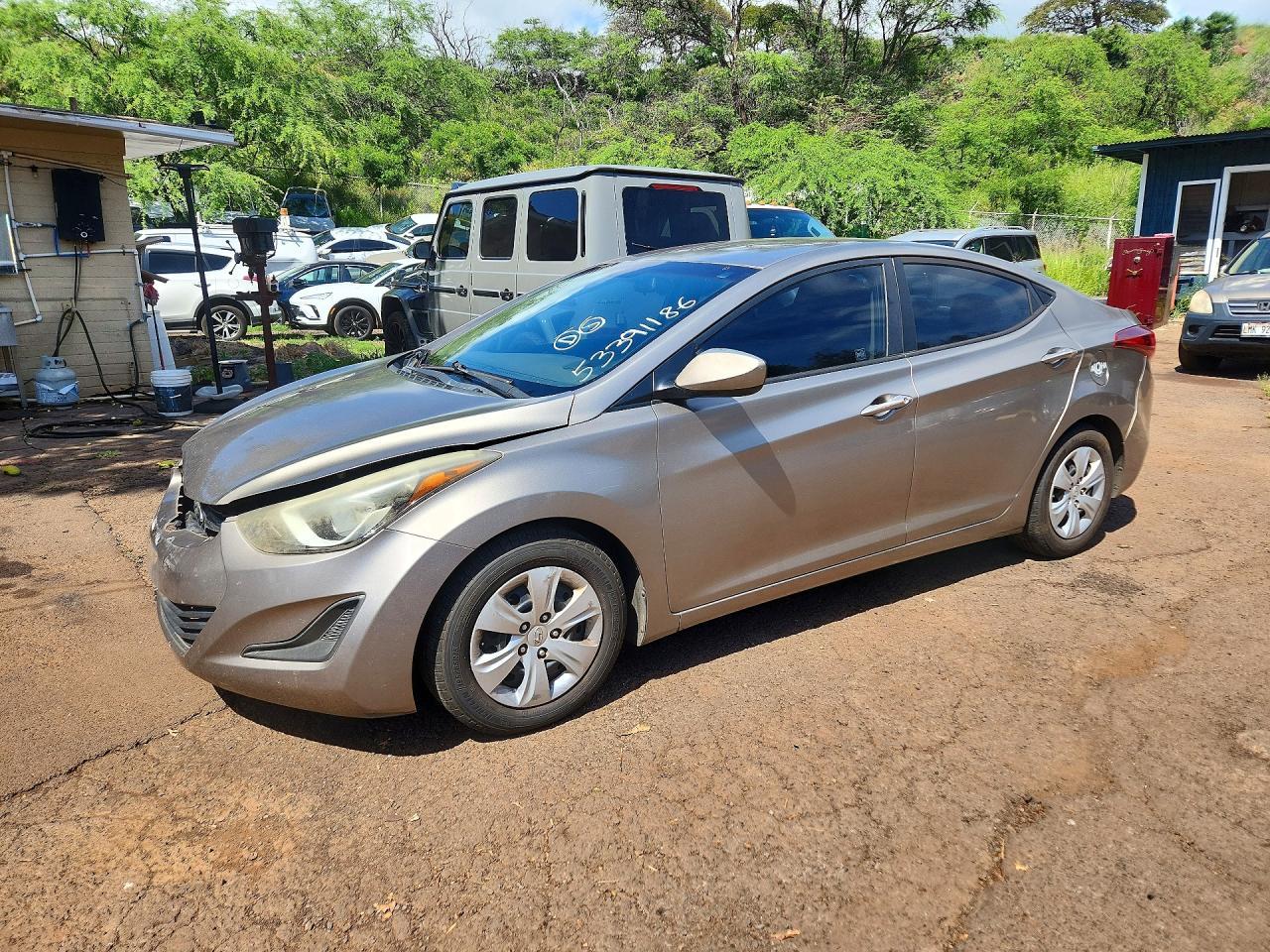 HYUNDAI ELANTRA