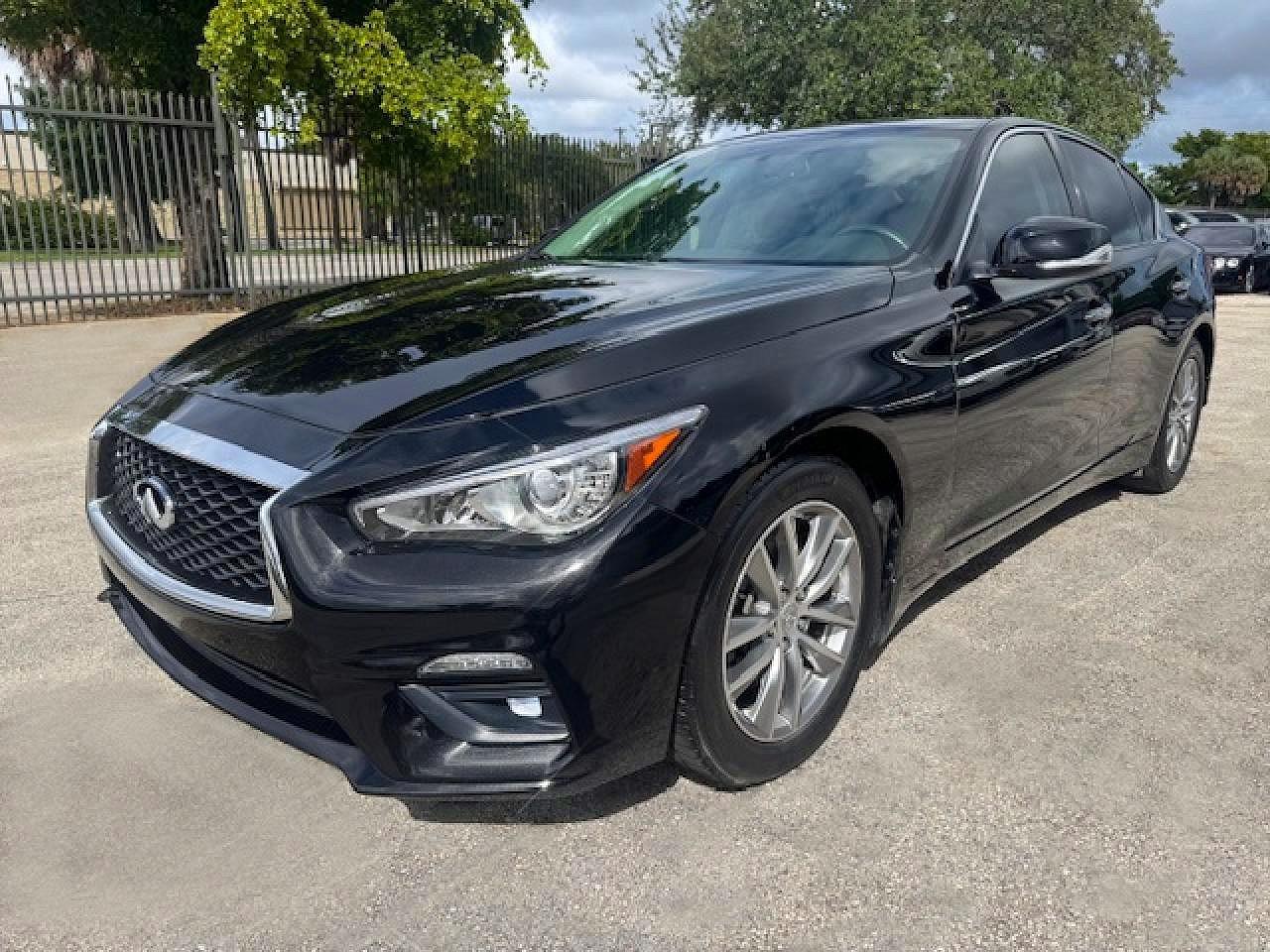 INFINITI Q50